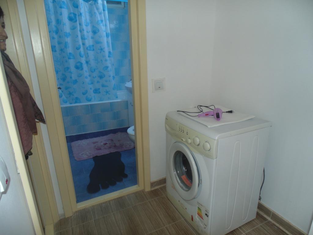 Lary Apartament Сучеава Стая снимка