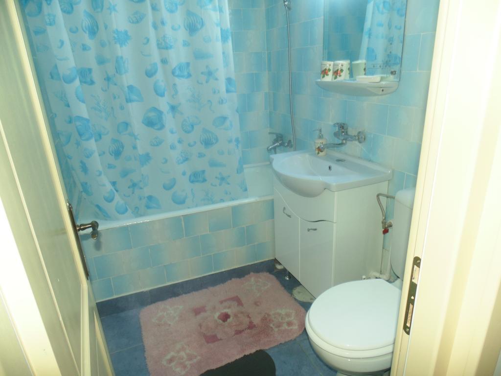 Lary Apartament Сучеава Стая снимка
